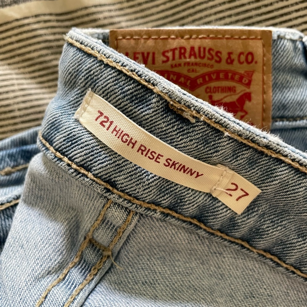 Levi’s 721 Light Wash Jeans